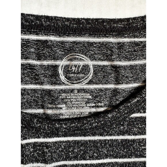 Maurices 24/7 Black & White Striped Short Sleeve Soft T-Shirt Women’s Size Small - Picture 3 of 6